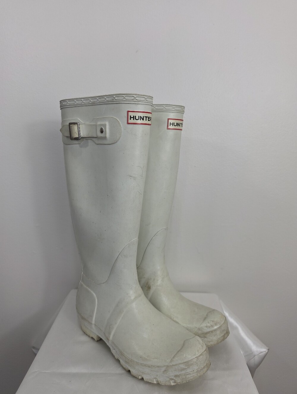 HUNTER pearl White Tall Waterproof Boot Unisex Size 7W 6M